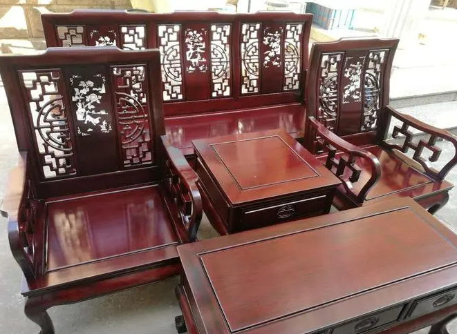 上海红木家具翻新